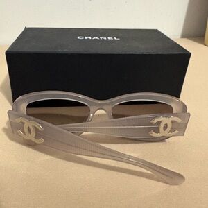 Stylish Gray Sunglasses